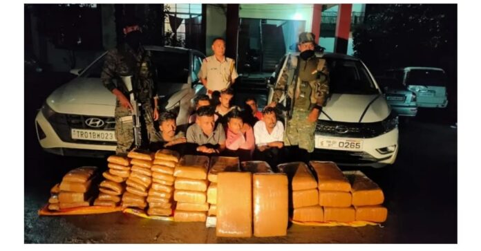Seven arrested with 250kg of marijuana
