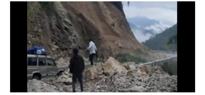 Landslides affect communications in several districts