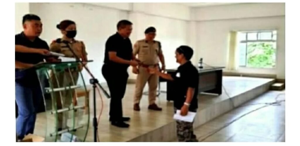 Dimapur police hand over 110 recovered mobile phones