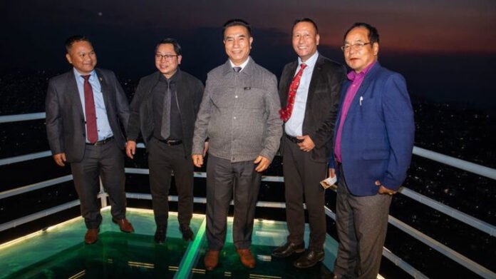 Mizoram CM Lalduhoma with other officials
