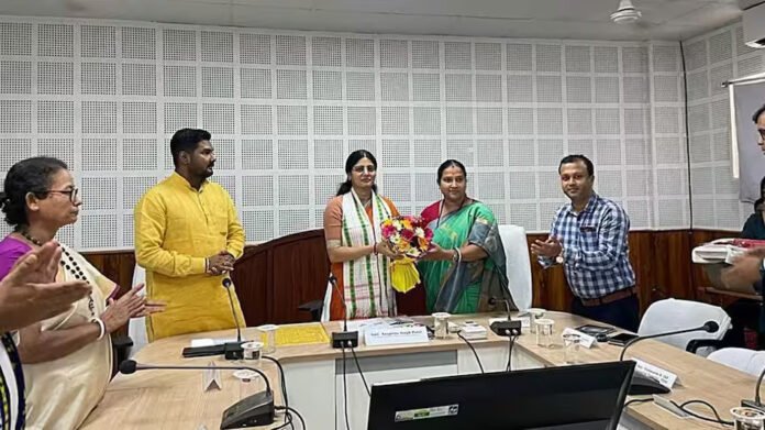 Union Minister Urges Expansion of Exports to Bangladesh via Tripura