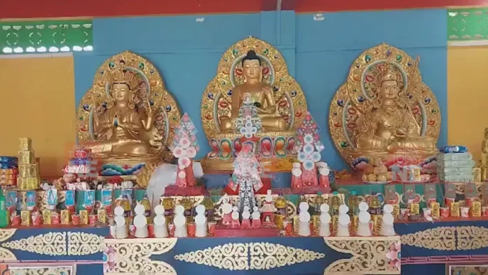 Gautam Buddha statue