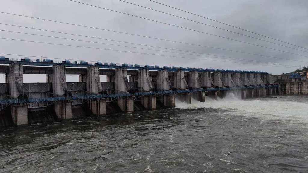 Arunachal Pradesh: District Administration Serves Notices On Employees, Gaon Burahs For Anti-Dam Protest