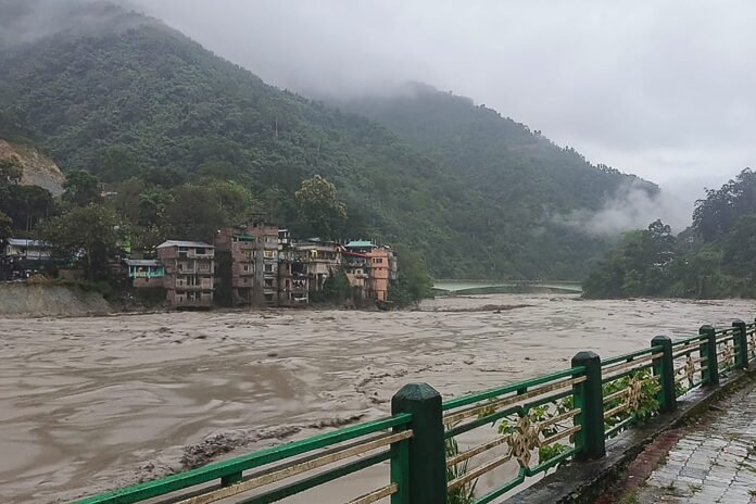INDIA-FLOOD-ARMY sikkim
