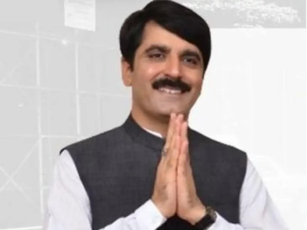 Gujarat Speaker Hails Bodo Culture During Assam Visit