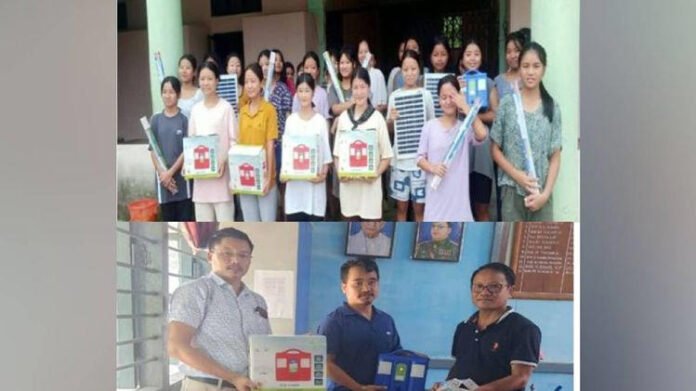 students are being provided with the solar lights