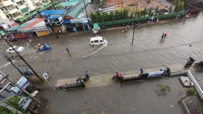 Heavy rain in Guwahati leads to severe waterlogging on major roads