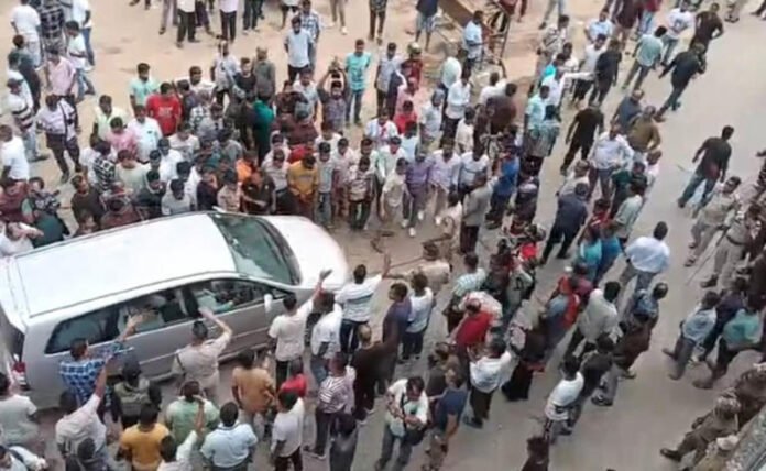 Assam, Meghalaya Taxi Standoff Leaves Several Tourists Stranded