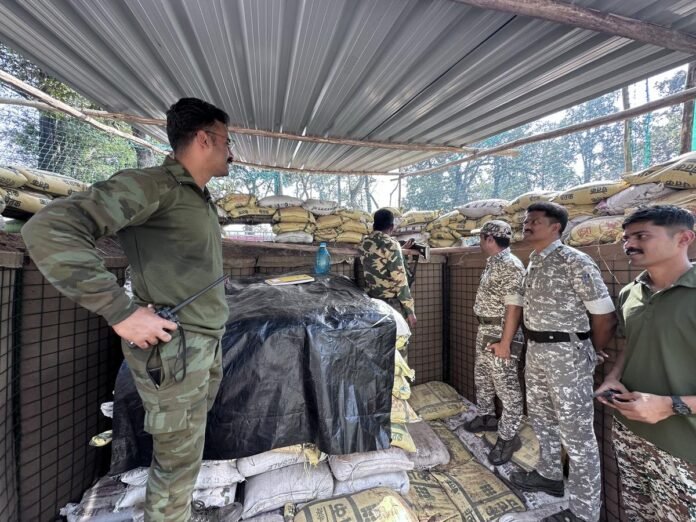 IMG_6029 One Village One Library Gadchiroli Police