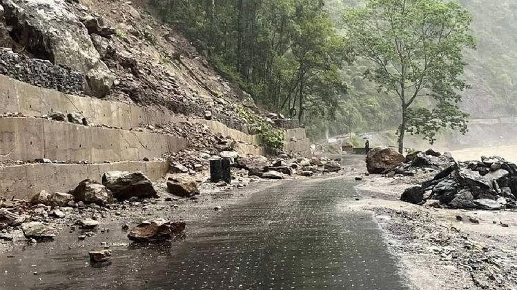 Sikkim government raises concern over frequent NH-10 closures, writes to NHIDCL