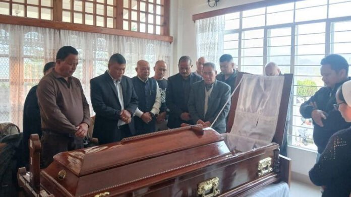 Meghalaya Congress condoles demise of Shillong MP, leaders visit bereaved family