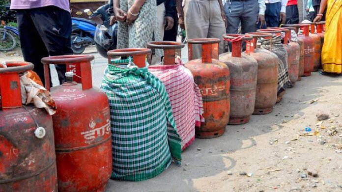 Congress to hit streets across Assam over rising LPG prices, targets Centre over ‘economic burden'