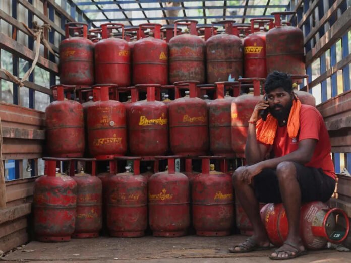 India looks to turn LPG import crisis into push for piped gas