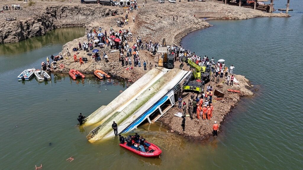 Emergency response teams at Bargi Dam after boating accident with cruise vessels suspended due to safety ban