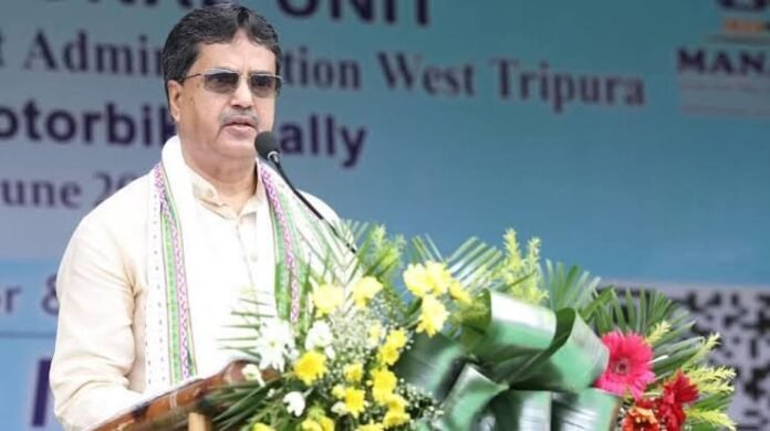 Tripura Chief Minister Manik Saha addresses students at a merit event, highlighting the important role of young people in state and nation building.