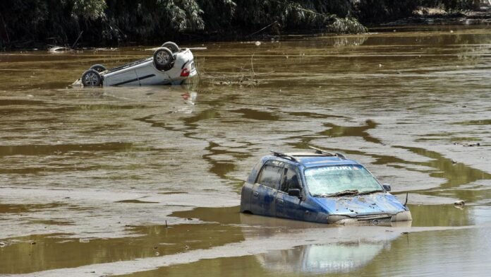 Floodwaters affect communities across Assam as 95 reported deaths and around 1.6 lakh displaced residents highlight the severity of the 2026 floods.