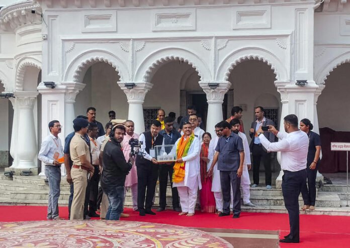Bengal to get huge investments, country ready to support our efforts in rebuilding state: Suvendu