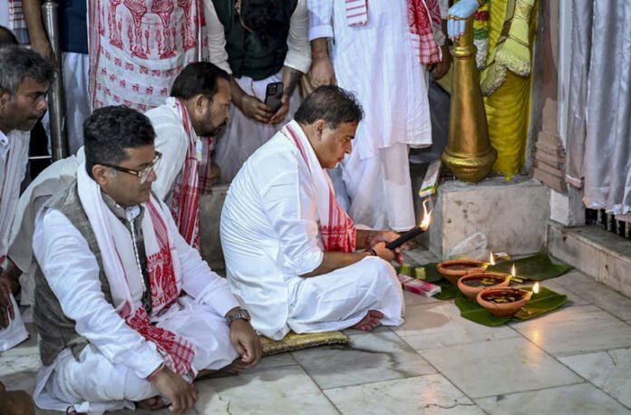 Assam CM reviews progress of flood damage survey, asks officials to complete second phase by Oct 10