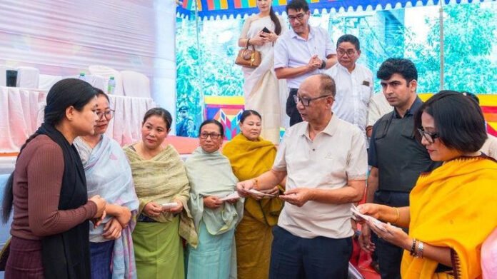 AA2cpACI Manipur CM distributes PMFME subsidies to 2,835 beneficiaries