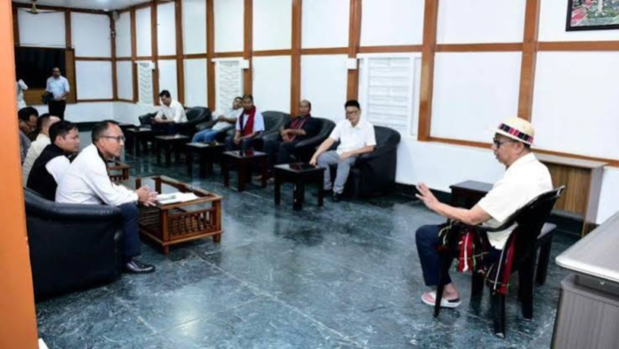 Hmar delegation seeks stronger roads, power and banking in Pherzawl