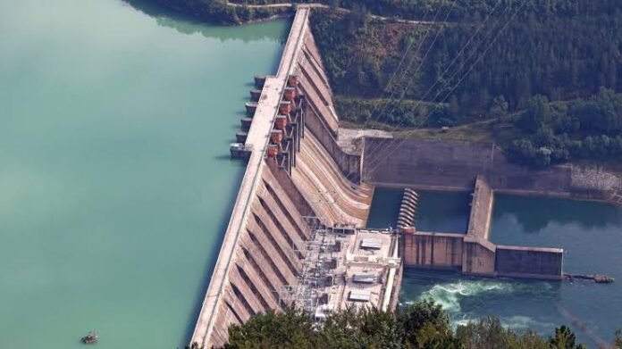 Arunachal Pradesh signs an agreement for a new 500 MW hydropower project in Dibang Valley with a central public sector undertaking.